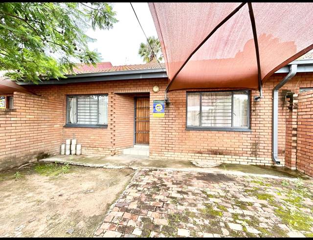2 BEDROOM TOWNHOUSE FOR SALE IN ANNADALE